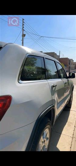 جیپ گراند شیرۆکی